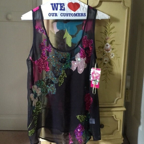 Candie's Tops - Candie’s “Camera Ready” Blouse
